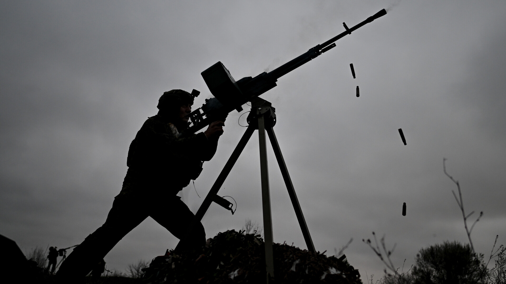 Добивают бомбами и дронами: ВСУ уничтожают своих бойцов в Красноармейске