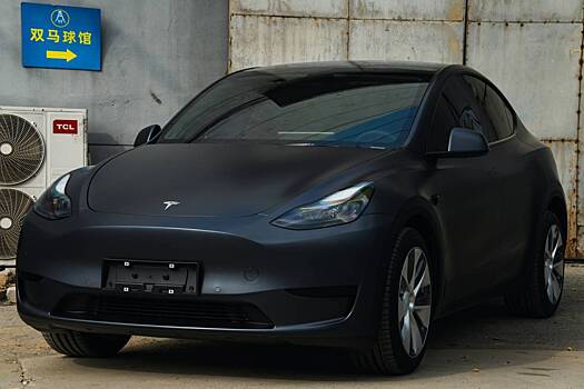 Продажи Tesla китайской сборки упали почти на 50%