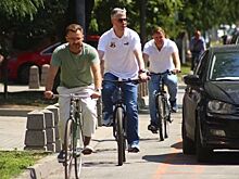 Алексей Логвиненко протестировал велодорожку на улице Пушкинской