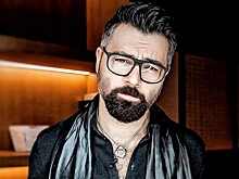 «Тебе понравится мой язык» — женатый Чумаков засосал юмористку на глазах у зрителей. Брак ничего не значит?!