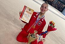 Учащаяся школы №1557 стала чемпионкой России в групповых упражнениях с обручами и булавами