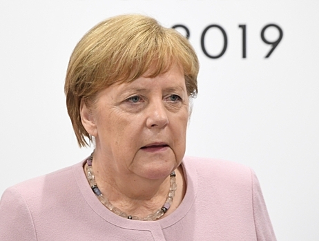 Меркель заявила о "свете в конце тоннеля" в ситуации с COVID-19