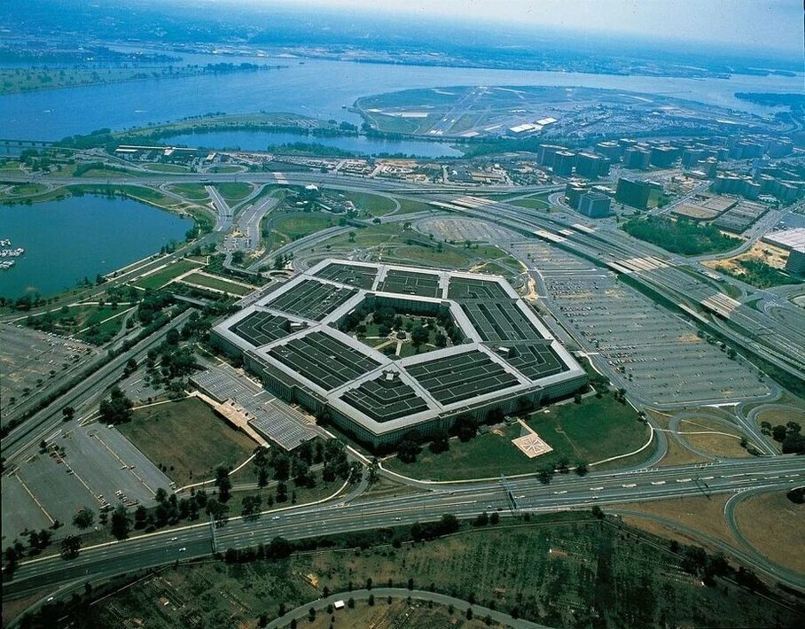 Здание пентагона сша