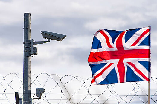 Великобритания лишила аккредитации российского дипломата