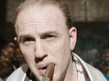 Том Харди в образе Аль Капоне на первом официальном кадре со съемок «Фонзо»