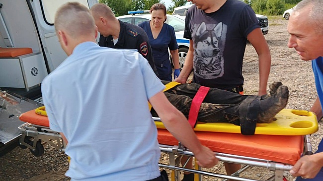 Помощь кузбасских спасателей потребовалась упавшему с горы мужчине