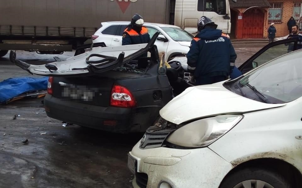 Две женщины пострадали в массовой аварии в Рязанском районе