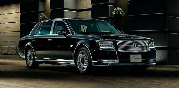 Новое поколение Toyota Century оценили в 11,3 млн рублей