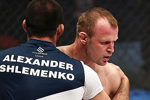 Чемпион Fight Nights — о победе Шлеменко: таких удушающих не бывает, Оливейра плохой актёр