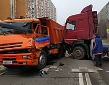 Сотрудники «Мособлпожспас» эвакуировали из машины пострадавшего в ДТП