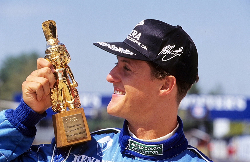 Михаэль Шумахер с трофеем, 1995 год