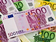 Курс евро опустился ниже 70 рублей, доллар снизился до 59,61 рубля