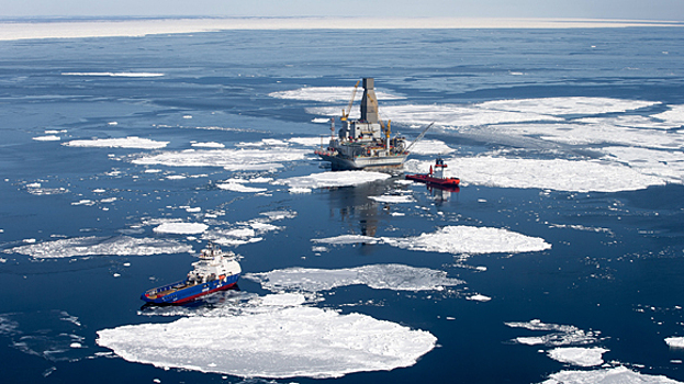 Рогозин заявил, что Россия должна сделать Арктику своей