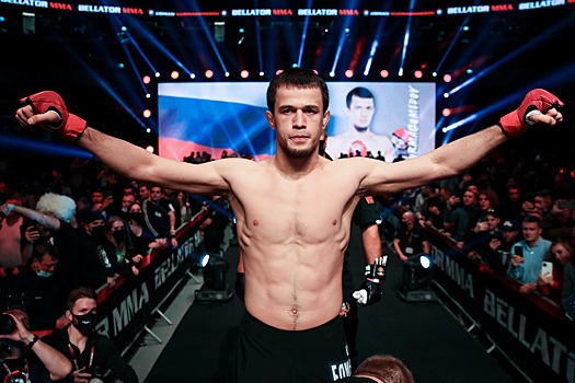 Усман Нурмагомедов вышел в полуфинал Гран-при Bellator