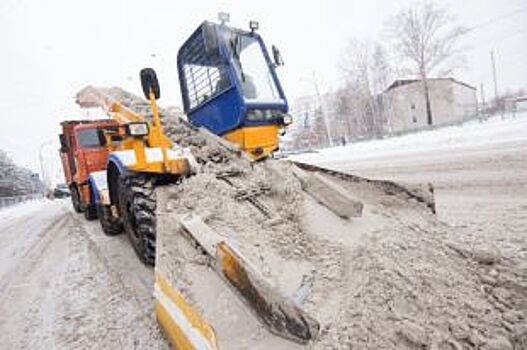 В Казани за сутки с улиц вывезли свыше 3,7 тысячи тонн снега