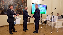 Десантникам вручили денежные сертификаты и подарки за подбитые танки стран НАТО