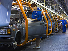 «АвтоВАЗ» остановил конвейер