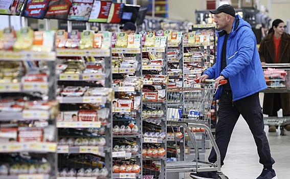 Опрошенные ЦБ аналитики ухудшили прогноз по инфляции и росту ВВП