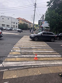 В Калининграде школьник поскользнулся на "зебре" и оказался под колёсами авто