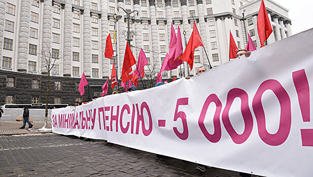 В Киеве тысячи сторонников Саакашвили вышли на марш