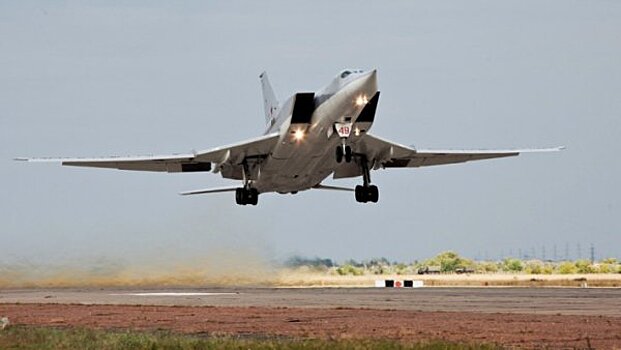 Маневренный и высокоточный: модернизация бомбардировщика Ту-22М3 станет "прыжком в 21 век"