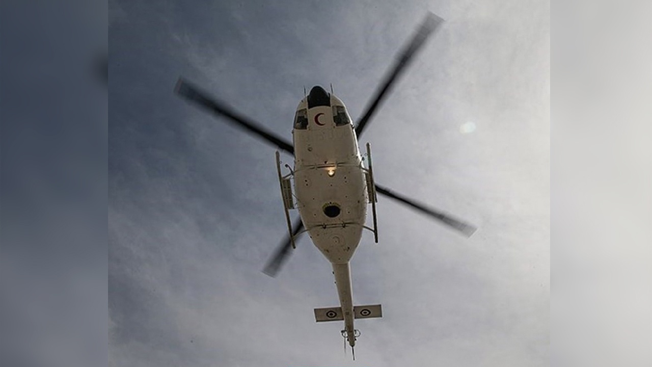 Появились первые кадры с места поисков вертолета Раиси