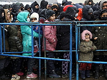 Еврокомиссия поможет Польше из-за ситуации с мигрантами