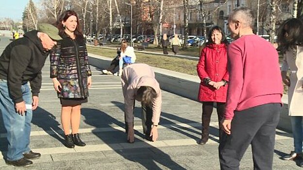 Пензенцы занялись гимнастикой в День борьбы с болезнью Паркинсона