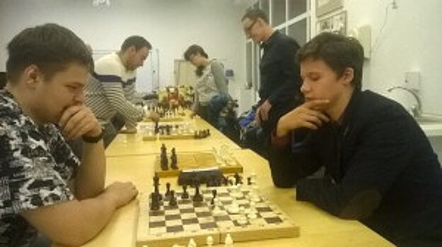 Преподаватель центра «Элтик» стал участником городского шахматного турнира