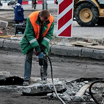 На ремонт дорог в Петербурге направят дополнительные 1,5 млрд рублей