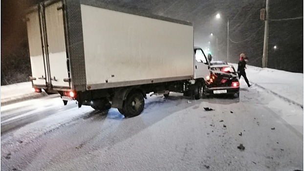 Кировчанин разыскивает очевидцев ДТП на старом мосту
