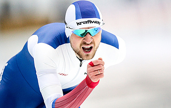Конькобежец Юсков завоевал серебро на дистанции 1500 м на чемпионате Европы