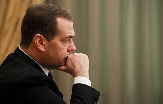 Медведев призвал Украину смириться с потерей Крыма