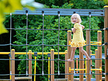 Во Франции запретят курение на улице при детях