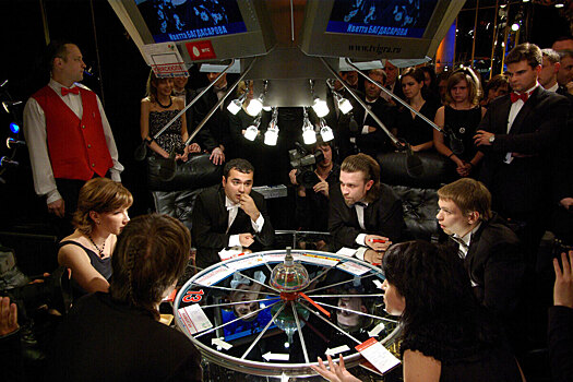 По Первому показали старый новогодний выпуск-2008 «Что? Где? Когда?»