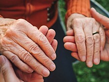 Волонтёры против деменции: как корпоративная инициатива меняет жизни россиян