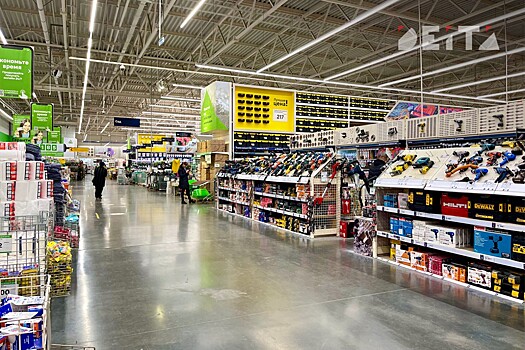 Бизнес хотят штрафовать за вывески на иностранном языке