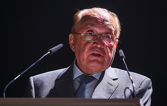 Первая научная статья Садовничего в области математики заняла 100 страниц