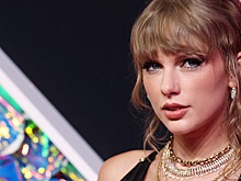 Каблук Тейлор Свифт помог оплатить лечение больной раком бразильянке