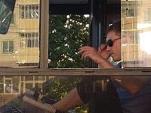 Уволенного за вождение автобуса ногами водителя снова заметили за рулем автобуса