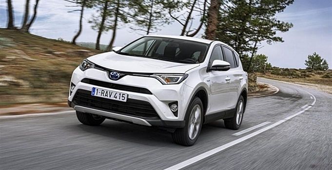 Назван топ-5 самых популярных внедорожников в Москве