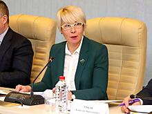 Мэр Кирова возглавила общественную приемную Медведева