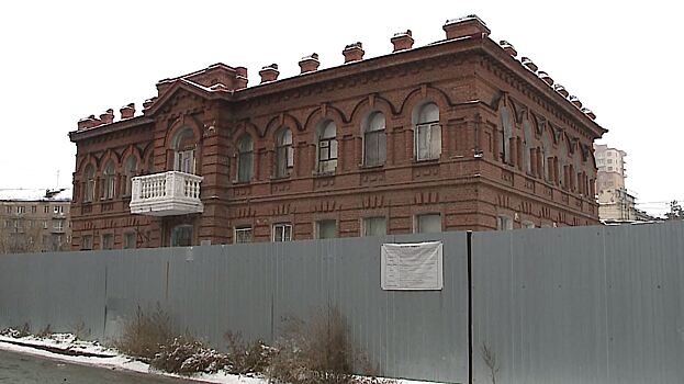 Загадочный дом в центре Омска. Кто им владел и как его строили?