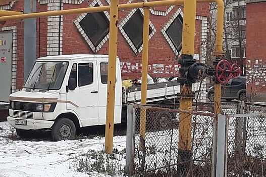 В Челябинске ведется поиск хозяина автомобиля с мусором в кузове
