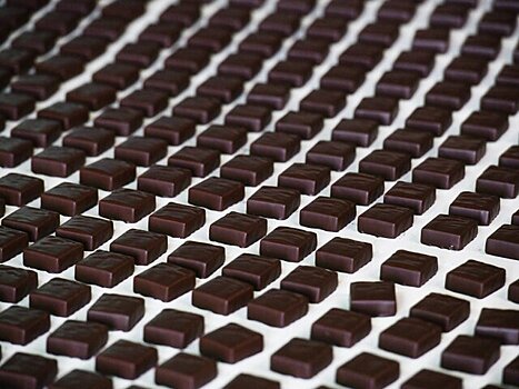 Эксперт заявила, что белый налет на шоколаде является признаком качества