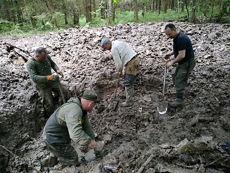 Подо Ржевом поисковики подняли фрагменты ЛаГГ-3 и останки лётчика