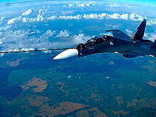 Ювелирная точность: экипажи Су-30СМ ВКС РФ провели дозаправку в воздухе