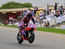 Хорхе Мартин выиграл Гран При Португалии MotoGP, Акошта на подиуме