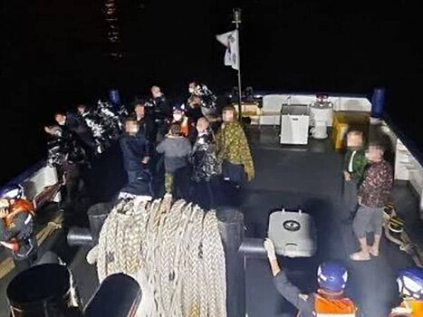 Девятнадцать моряков РФ спасли с горящего судна "Калтан" у Ульсана