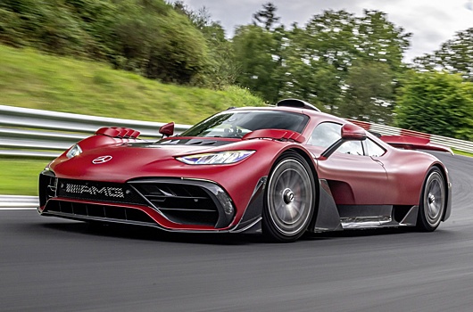 Супергибрид Mercedes-AMG One стал самой быстрой серийной машиной Нюрбургринга